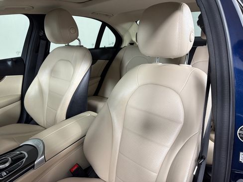 Used 2019 Mercedes-Benz C 300 Sedan image 13