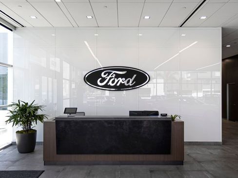 Used 2023 Ford F150 Lariat AWD/4WD image 54