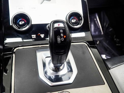 Used 2022 Land Rover Range Rover Evoque R-Dynamic SE AWD/4WD image 19