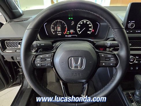 Used 2025 Honda Civic Sport image 10