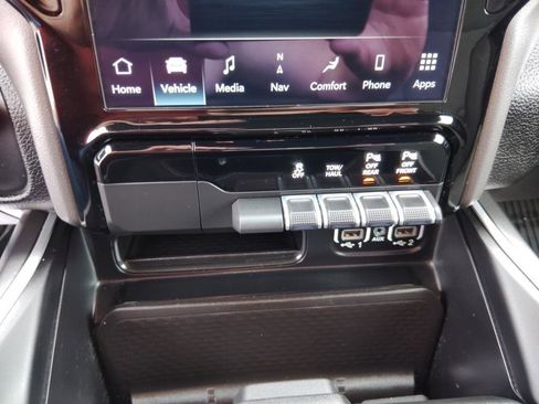 Used 2022 RAM 1500 Big Horn AWD/4WD image 23