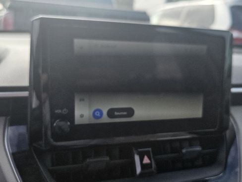 Used 2023 Toyota Corolla Cross L image 9