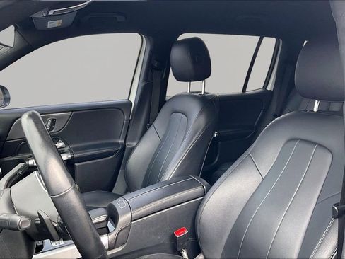 Used 2020 Mercedes-Benz GLB 250 4MATIC image 23