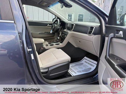 Used 2020 Kia Sportage LX AWD/4WD image 12
