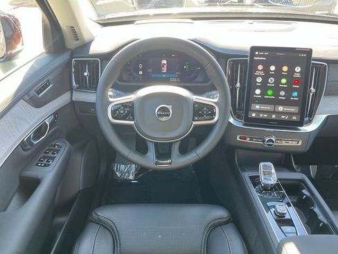 New 2025 Volvo XC90 T8 Ultra w/ Protection Package Premier image 18