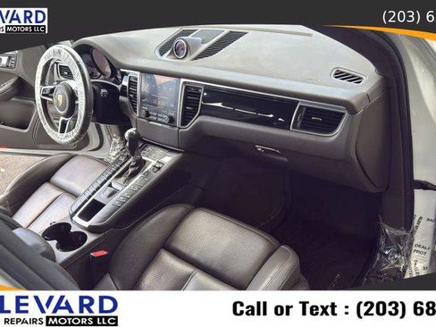 Used 2017 Porsche Macan S AWD/4WD image 38