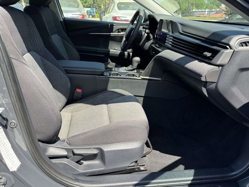 Used 2025 Toyota Camry LE FWD image 14