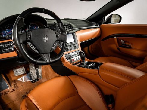 Used 2014 Maserati GranTurismo Sport RWD image 26