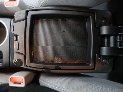 Used 2015 Toyota Corolla LE image 29