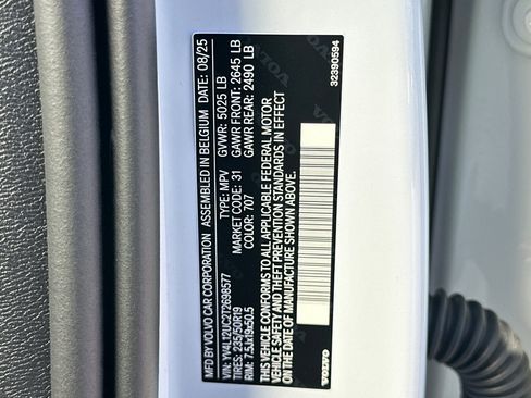 New 2026 Volvo XC40 B5 Plus w/ Protection Package Premier image 34