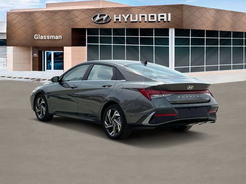 New 2025 Hyundai Elantra Limited image 5
