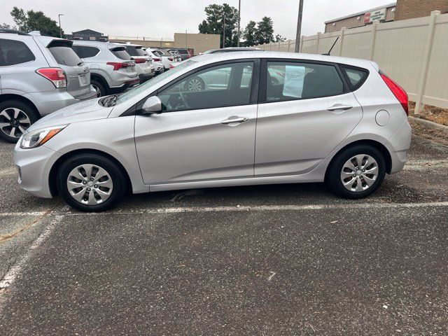 Used 2017 Hyundai Accent SE FWD image 1