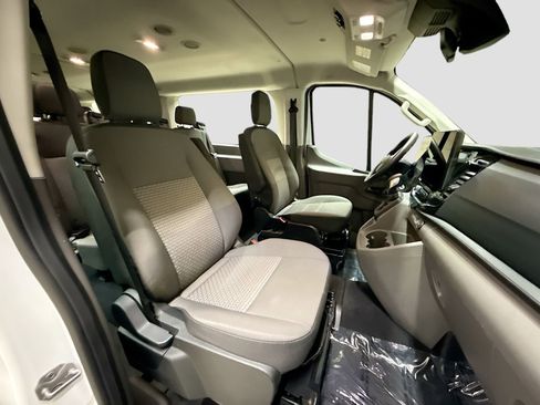 Used 2024 Ford Transit 350 XLT RWD image 30