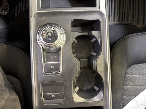 Used 2022 Ford Edge SE w/ Black Appearance Package image 19