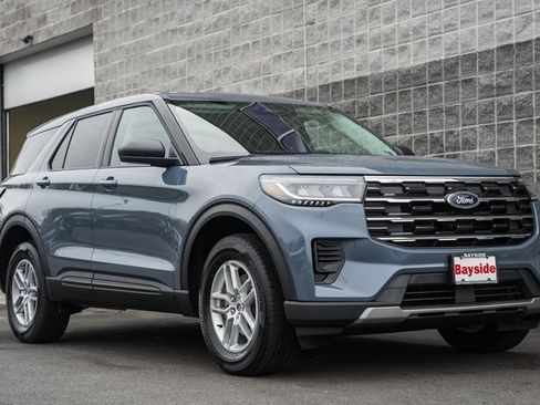 New 2026 Ford Explorer Active image 2