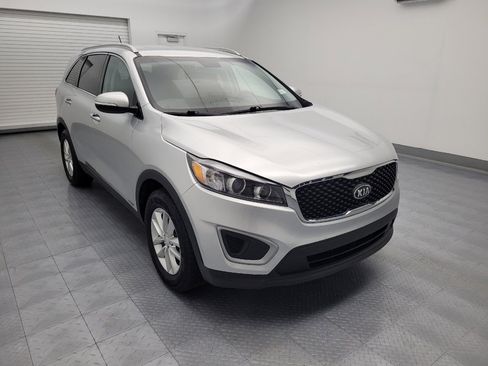 Used 2017 Kia Sorento AWD image 13