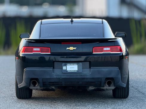 Used 2015 Chevrolet Camaro LT RWD image 4