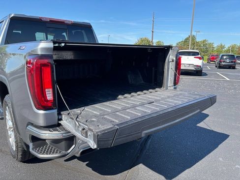 Used 2020 GMC Sierra 1500 SLT w/ SLT Premium Plus Package AWD/4WD image 21