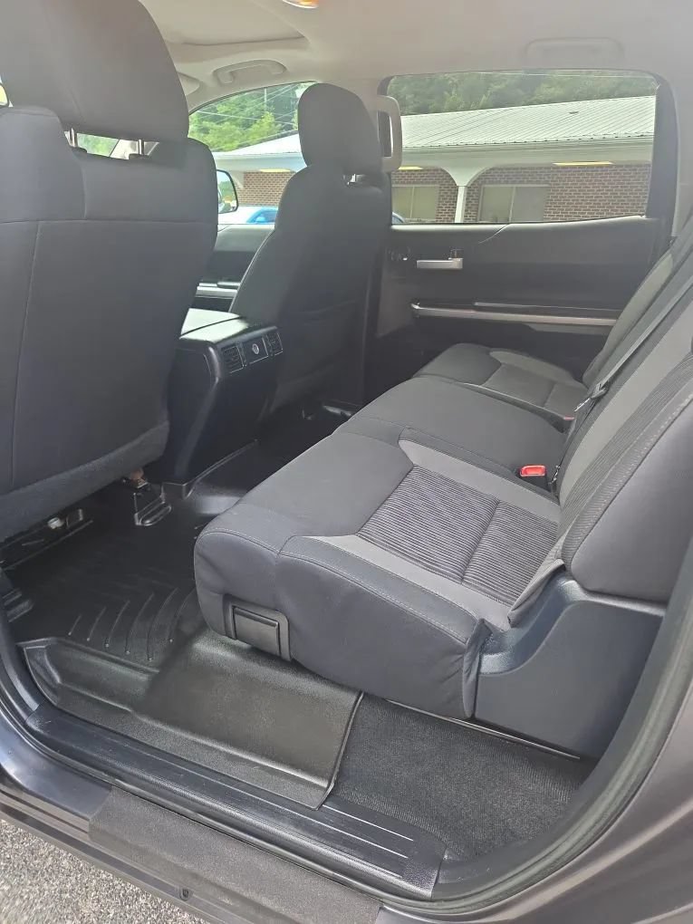 Used 2017 Toyota Tundra SR5 AWD/4WD image 11