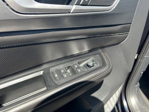 Used 2026 Volkswagen Atlas Cross Sport SE image 13