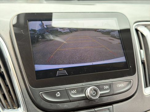 Used 2020 Chevrolet Malibu LT FWD image 34