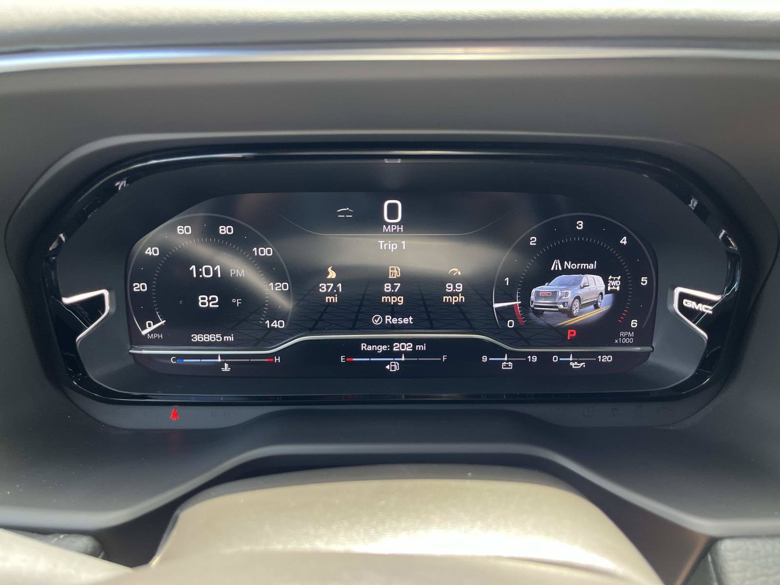 Used 2024 GMC Yukon XL Denali AWD/4WD image 40