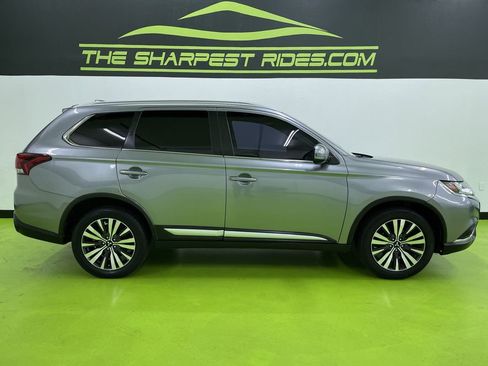 Used 2020 Mitsubishi Outlander SE image 11