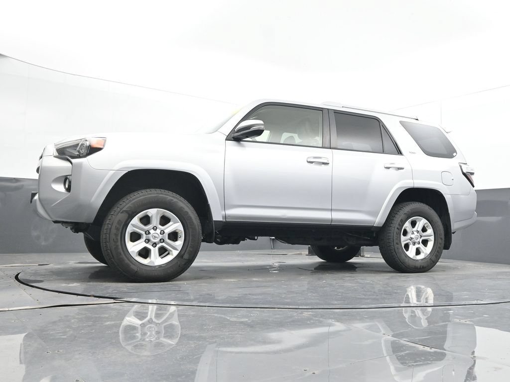 Used 2016 Toyota 4Runner SR5 Premium AWD/4WD image 27