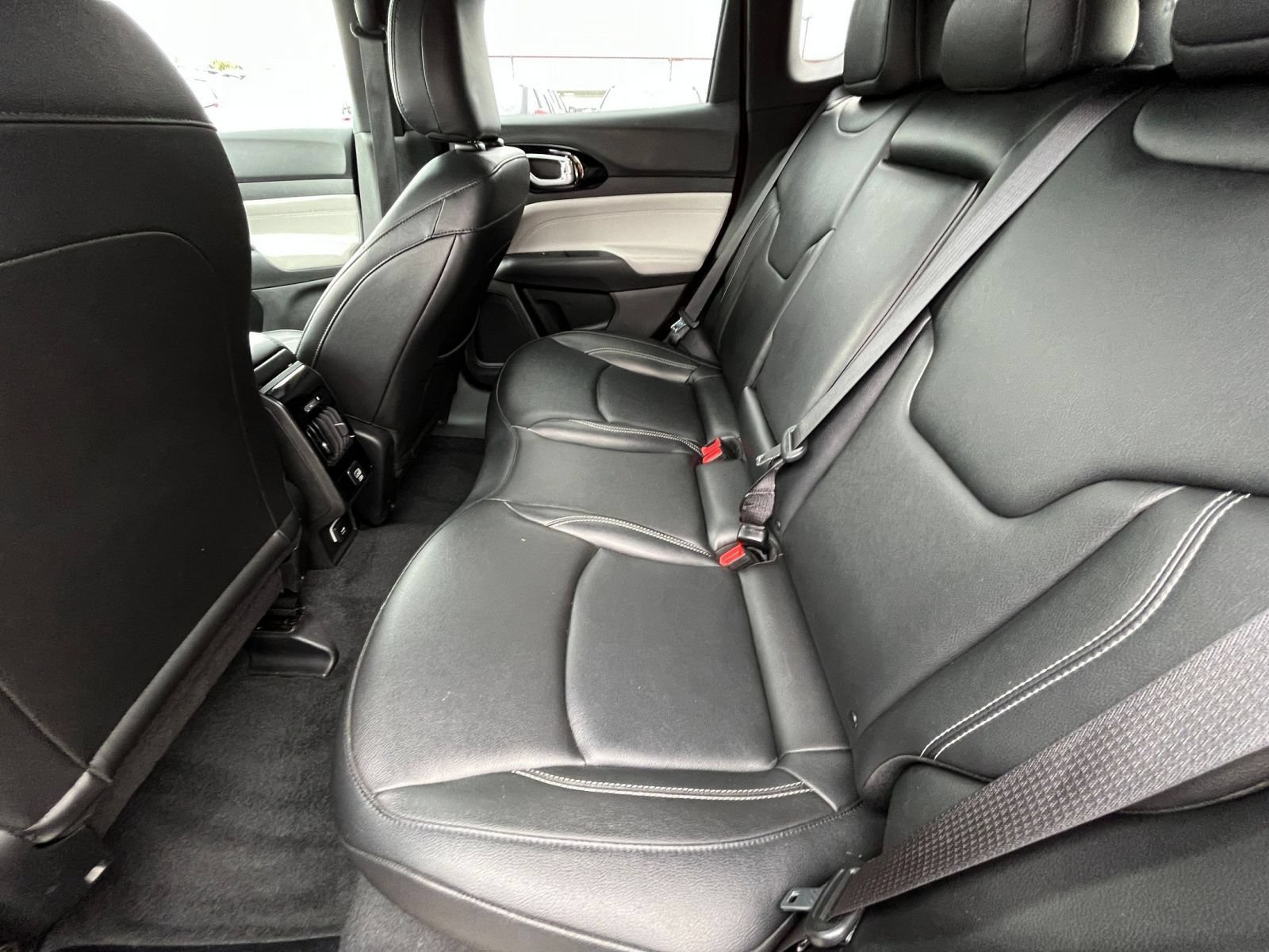 Used 2025 Jeep Compass Limited AWD/4WD image 26