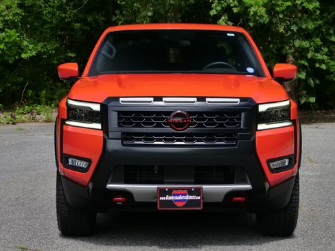 Used 2025 Nissan Frontier Pro-X RWD image 5