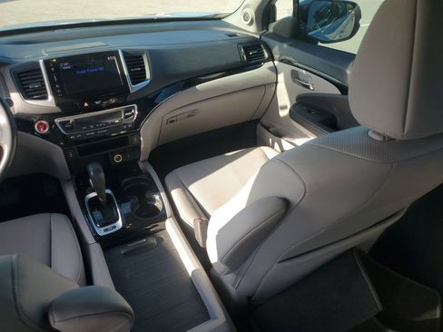 Used 2019 Honda Ridgeline RTL-E image 16