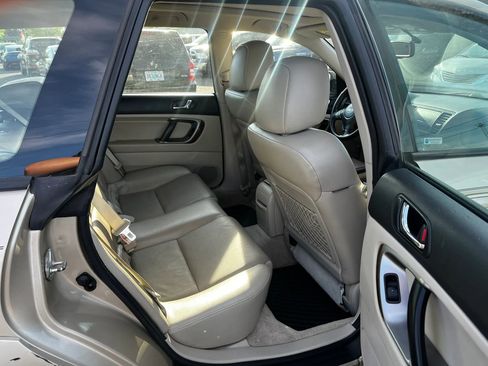 Used 2008 Subaru Outback 3.0R L.L. Bean AWD/4WD image 16