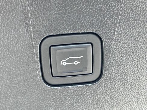 Used 2024 Buick Enclave Premium FWD image 16