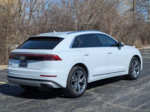 Used 2024 Audi Q8 Prestige image 12