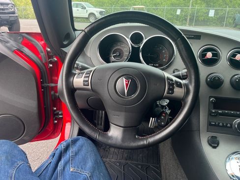 Used 2008 Pontiac Solstice GXP w/ Premium Package RWD image 15