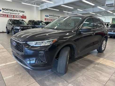 Used 2023 Ford Escape Active AWD/4WD image 13