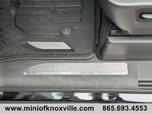 Used 2021 GMC Sierra 1500 Denali w/ Denali Ultimate Package AWD/4WD image 17