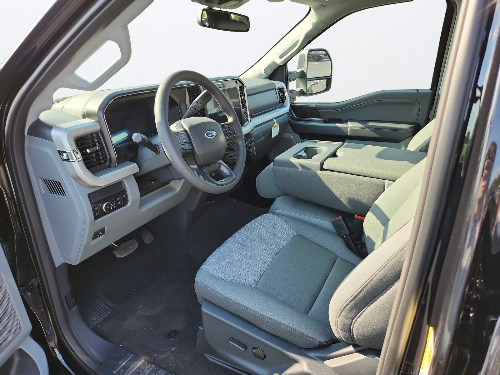 New 2026 Ford F250 XLT w/ XLT Premium Package AWD/4WD image 11