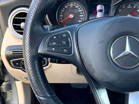 Used 2019 Mercedes-Benz GLC 300 image 24