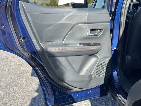 Certified 2025 Nissan Kicks SR image 22