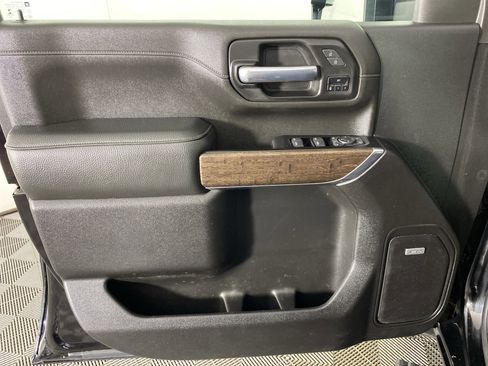 Used 2023 GMC Sierra 2500 Denali w/ Denali Black Diamond Edition image 14