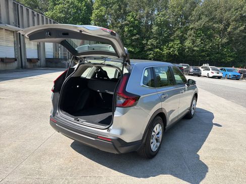 Used 2023 Honda CR-V LX image 10