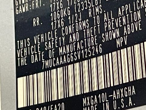 Used 2025 Toyota Corolla Cross LE image 27