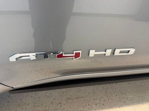 Used 2025 GMC Sierra 2500 AT4 w/ AT4 Premium Plus Package AWD/4WD image 14