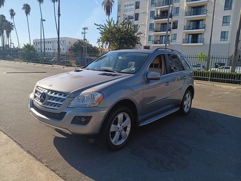 Used 2010 Mercedes-Benz ML 350 2WD image 3
