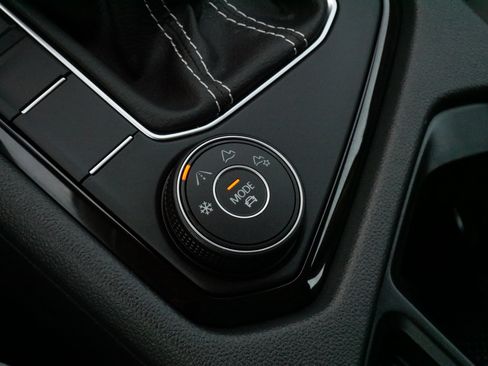 Certified 2024 Volkswagen Taos S AWD/4WD image 26