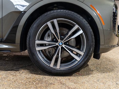 Used 2024 BMW X7 xDrive40i w/ Executive Package AWD/4WD image 11