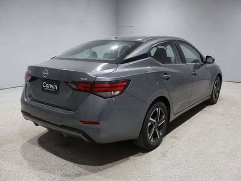 Used 2024 Nissan Sentra SV image 2