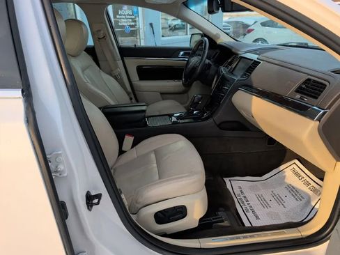 Used 2015 Lincoln MKS AWD w/ Equipment Group 101A image 31