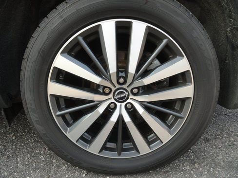 Used 2022 Nissan Pathfinder Platinum AWD/4WD image 29